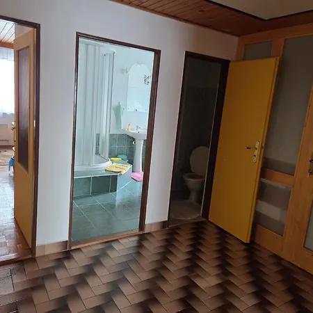 Tomi Apartmán