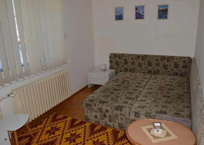 Tomi Apartament