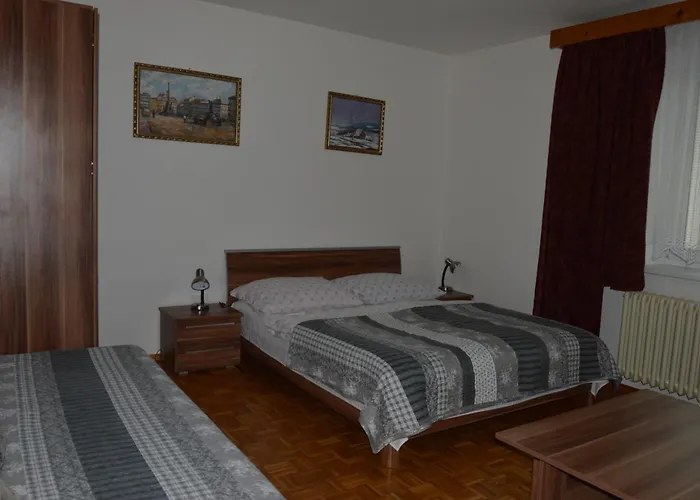 Apartament Tomi *